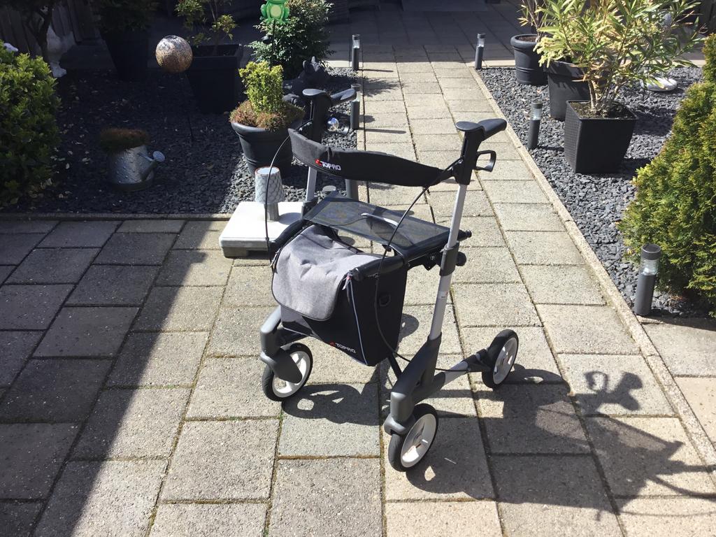 Super tropa troja rollator met softbanden, Ophalen