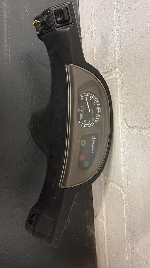 Km teller en stuurkap zip type 3, Ophalen of Verzenden, Zo goed als nieuw, Overige soorten