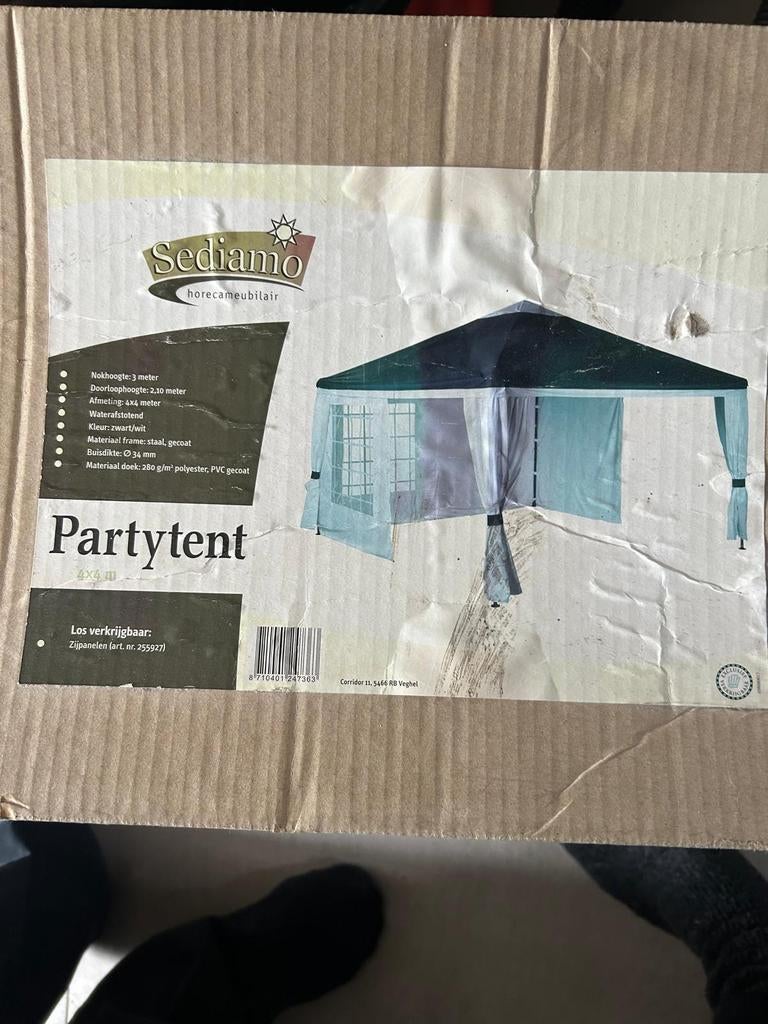 Partytent 4x4m met dikke buizen - Zeer goede staat, Partytent, Zo goed als nieuw, 4 tot 6 meter, Minder dan 5 meter