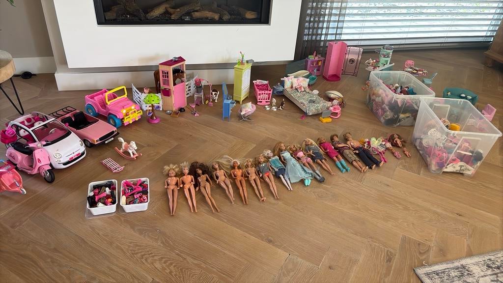 Grote collectie Barbie poppen en accessoires, Ophalen of Verzenden, Gebruikt, Barbie