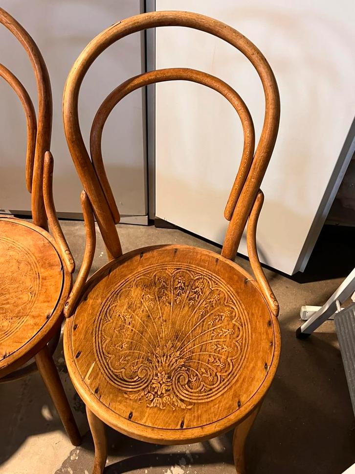 4x thonet bentwood stoelen opknappers stoel riet hout, Antiek en Kunst, Antiek | Meubels | Stoelen en Banken, Ophalen