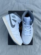 Air Jordan 1 Mid Stealth - Maat 40, --, Wit, Nieuw, Ophalen of Verzenden