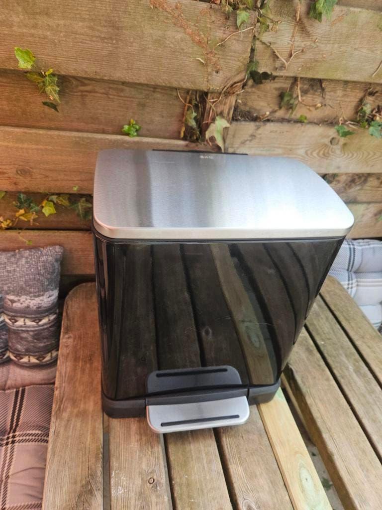 EKO Pedaalemmer E-Cube 20 liter RVS zwart nieuw., Met pedaal, Nieuw, Ophalen of Verzenden, 20 tot 30 liter