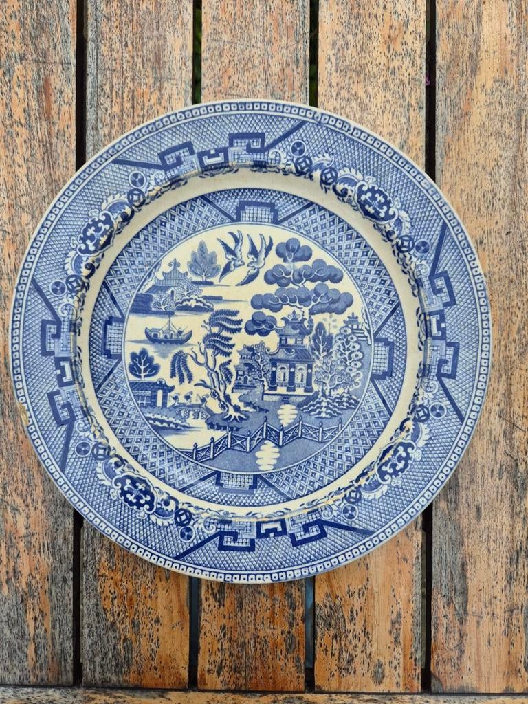 Oud Chinees bord met blauw-wit decor, Antiek en Kunst, Antiek | Porselein, Ophalen of Verzenden