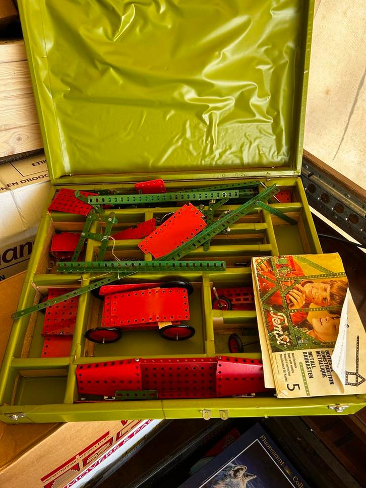 Vintage Tem Si Metaalbouwdoos nr. 5 in koffer, Kinderen en Baby's, Speelgoed | Bouwstenen, Gebruikt, Overige merken, Ophalen of Verzenden