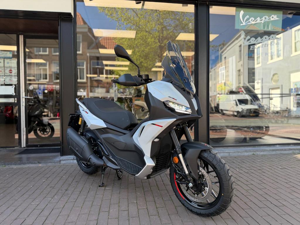 Aprilia SR GT 400 CC EURO+ 2026 DUSTY GREY | 4 JAAR FABRIEKS, Gedempte oude gracht 112
2011GW  Haarlem, NL, Aprilia, 174 cc, 12 t/m 35 kW