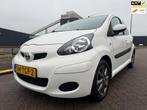 Toyota Aygo 1.0-12V Dynamic Navigator_NIEUWE APK_NETTE AUTO, Voorwielaandrijving, Euro 5, Elektrische ramen, Gebruikt