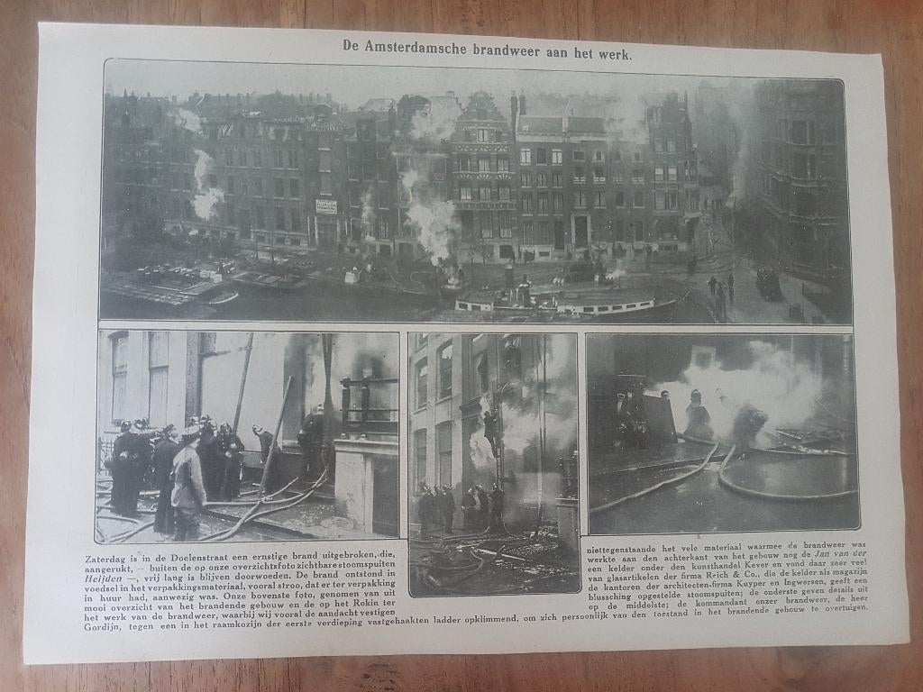 De Amsterdamsche brandweer aan het werk (artikel 1917), Ophalen of Verzenden, Voor 1920, Knipsel(s)