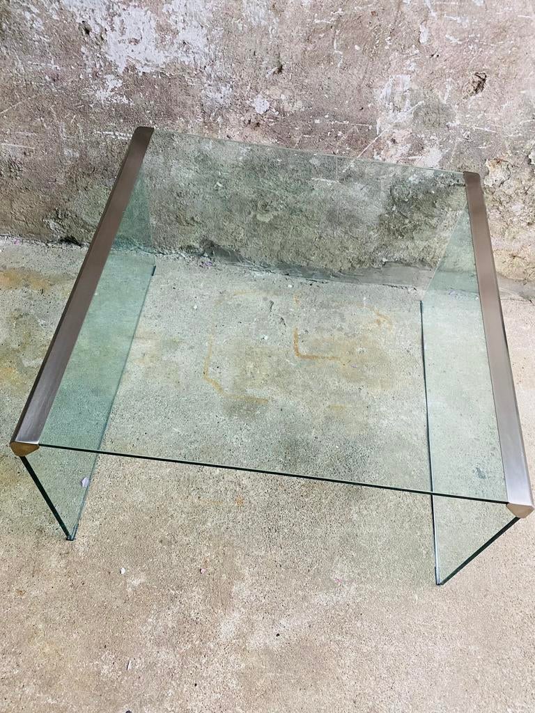 Galotti en Radice Italy glazen bijzettafel , jaren 80, Ophalen