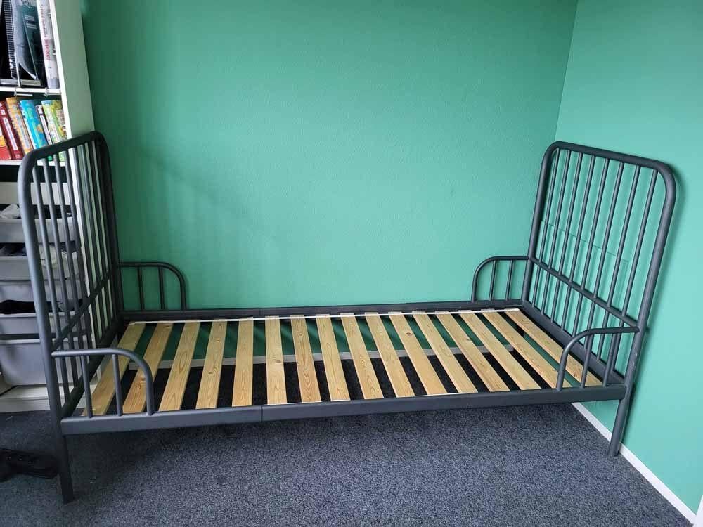IKEA stalen meegroei bed Fabulera, tot 80x200, Ophalen, Gebruikt, 70 tot 85 cm, Lattenbodem