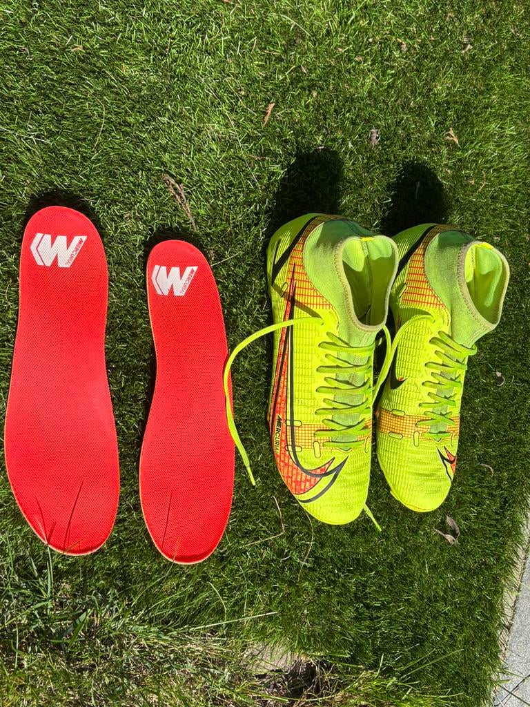 Nike Mercurial (kunst) gras voetbalschoenen maat 41 geel, Ophalen, Gebruikt, Maat XS of kleiner, Schoenen