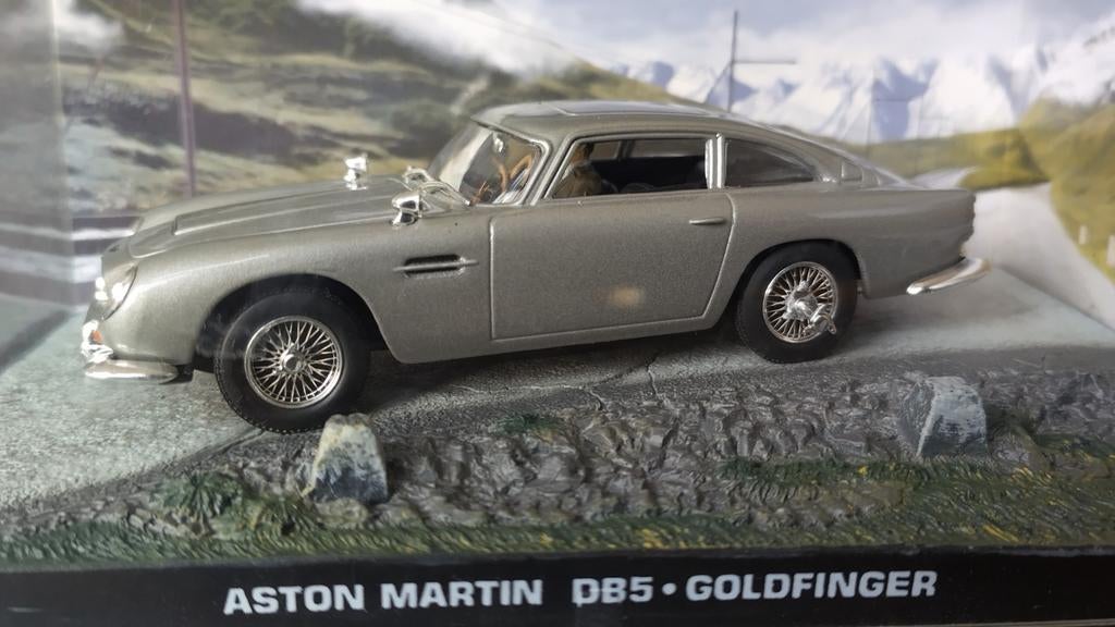 Aston Martin DB5 007 Goldfinger 1:43 James Bond Pol, Hobby en Vrije tijd, Modelauto's | 1:43, Overige merken, Auto, Verzenden