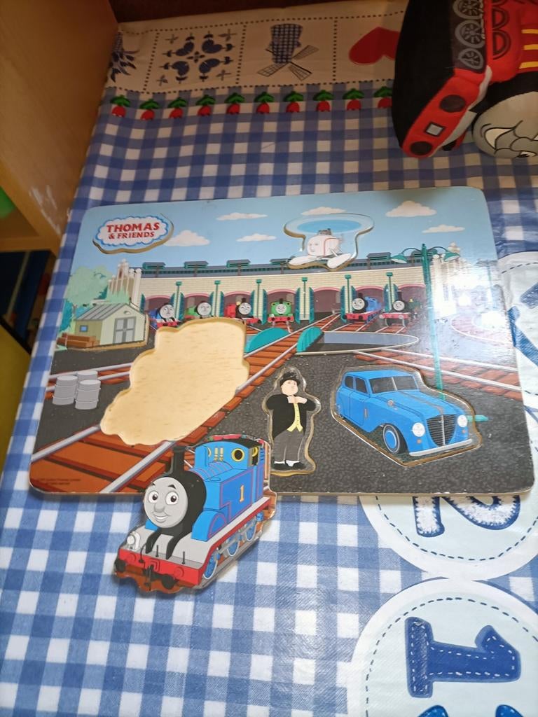 Thomas de trein knuffel 18 cm groot + houten puzzel, Kinderen en Baby's, Speelgoed | Thomas de Trein, Ophalen of Verzenden, Zo goed als nieuw