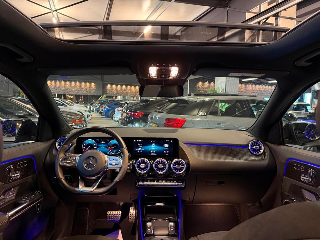 Mercedes-Benz GLA-klasse 200 AMG|PANO|SFEER|MEMORY|VOL!, Euro 6, 4 cilinders, Parkeerassistent, 163 pk