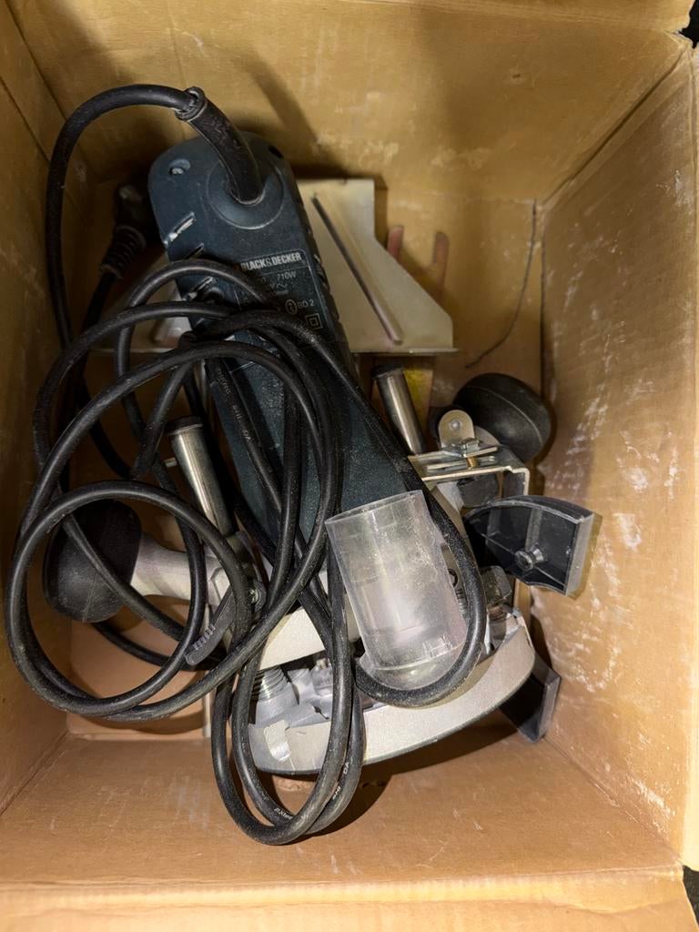 Black & Decker Bovenfrees met Freesset, Ophalen of Verzenden, Gebruikt, Elektrisch, Bovenfrees