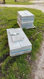 24m² tegels en 30m opsluitbanden, Nieuw, Ophalen of Verzenden, 10 m² of meer, Beton