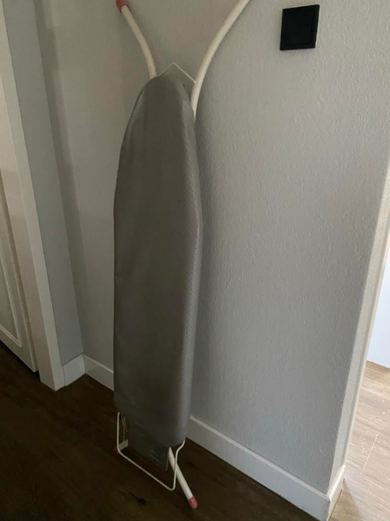 Strijkplank met strijkijzerhouder gratis ophalen, Ophalen of Verzenden, Gebruikt