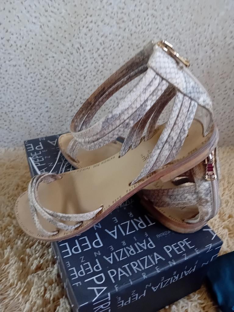 Patrizia pepe faux snake leather sandalen 38 beige, Verzenden, Beige, Sandalen of Muiltjes, Gedragen