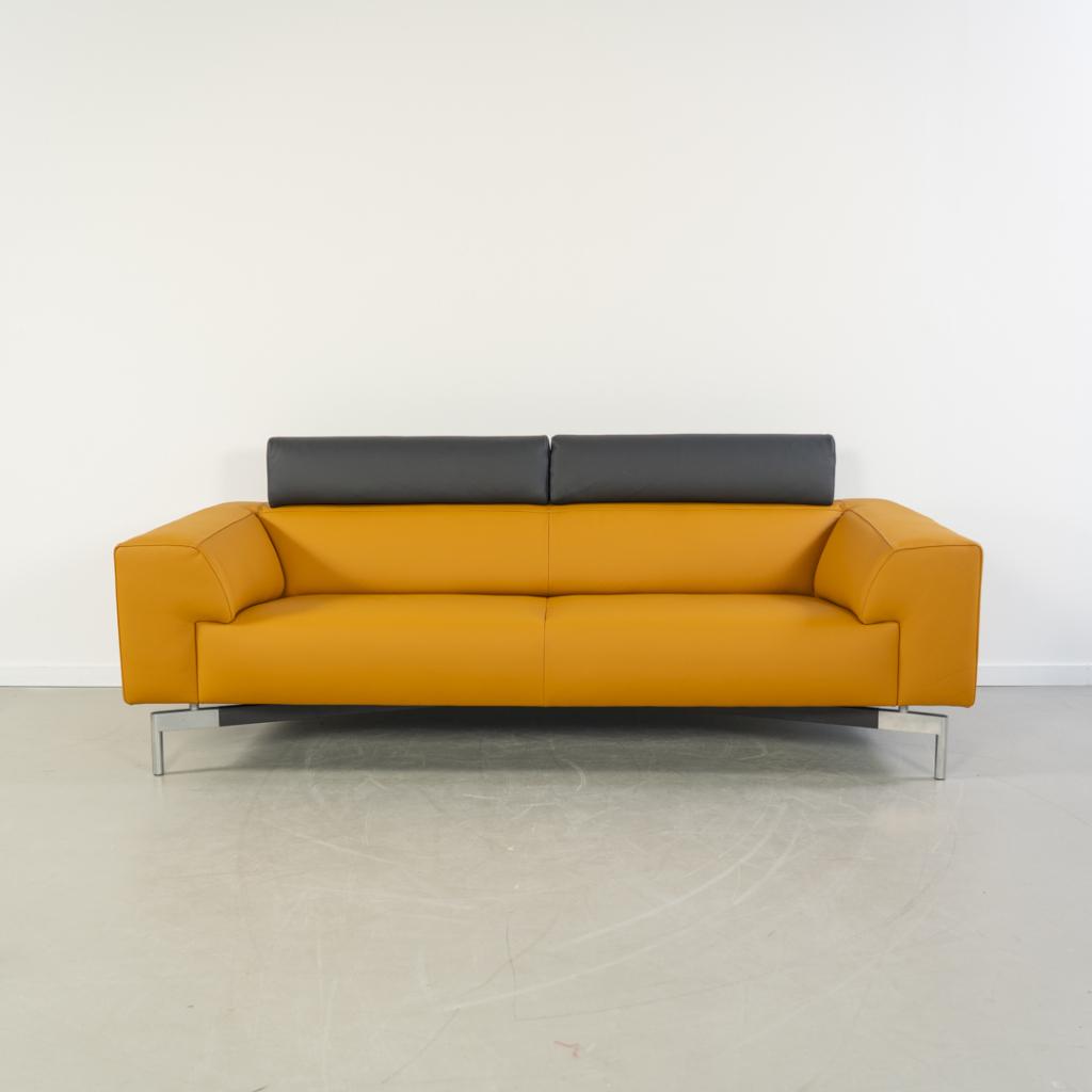 1x Leolux Howlo 3-zits/220cm Bank Maïsgeel/Zwart - Leer, Niet ingevuld, Niet ingevuld, Driepersoons, 75 tot 100 cm