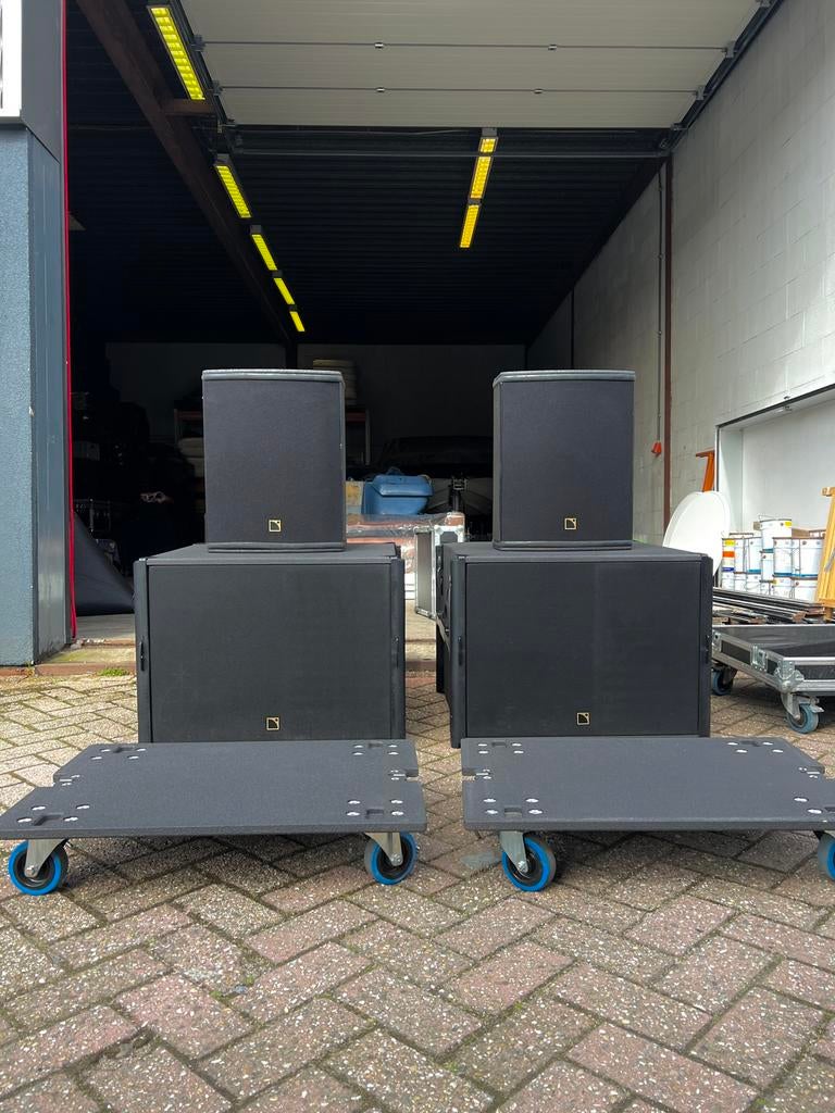 Complete L’acoustics set SB18 12XT LA8, Zo goed als nieuw, 120 watt of meer, Front, Rear of Stereo speakers, Ophalen