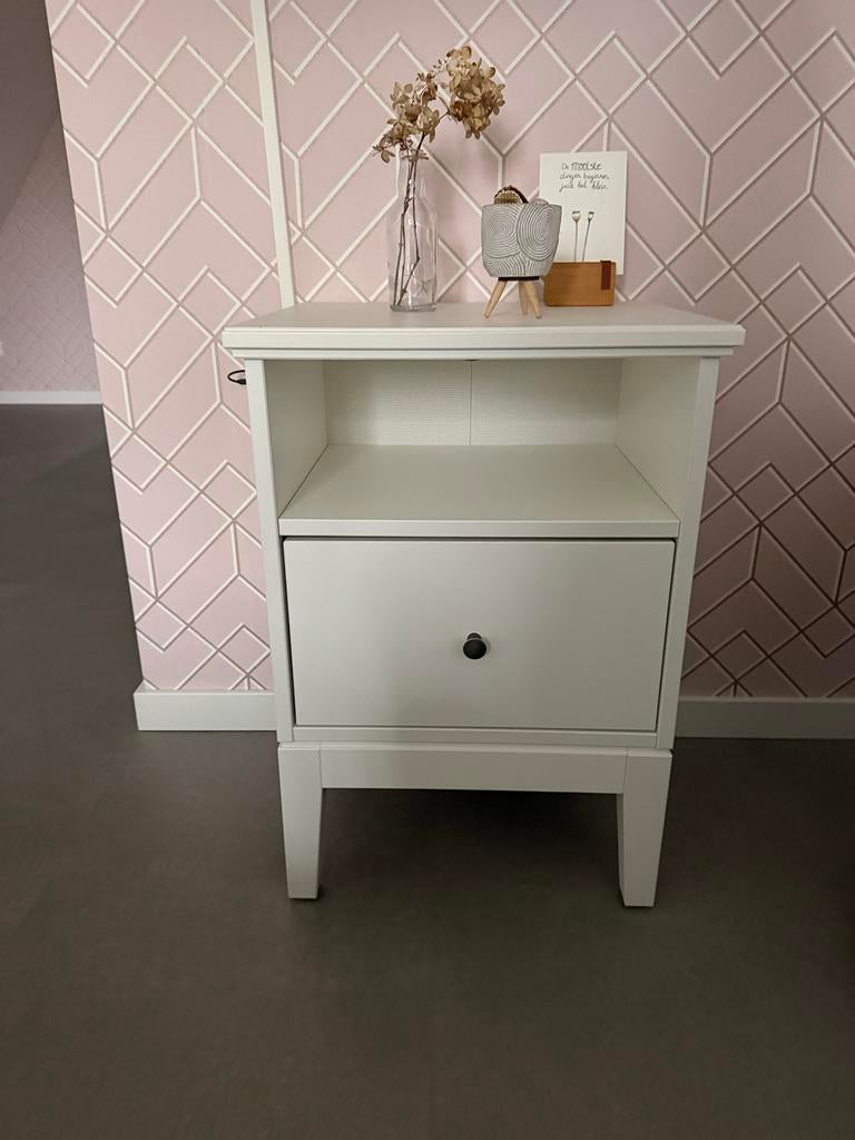 Nachtkastje met lade en open vak Ikea IDANÄS, Ophalen, Gebruikt, 55 tot 70 cm, 45 tot 65 cm