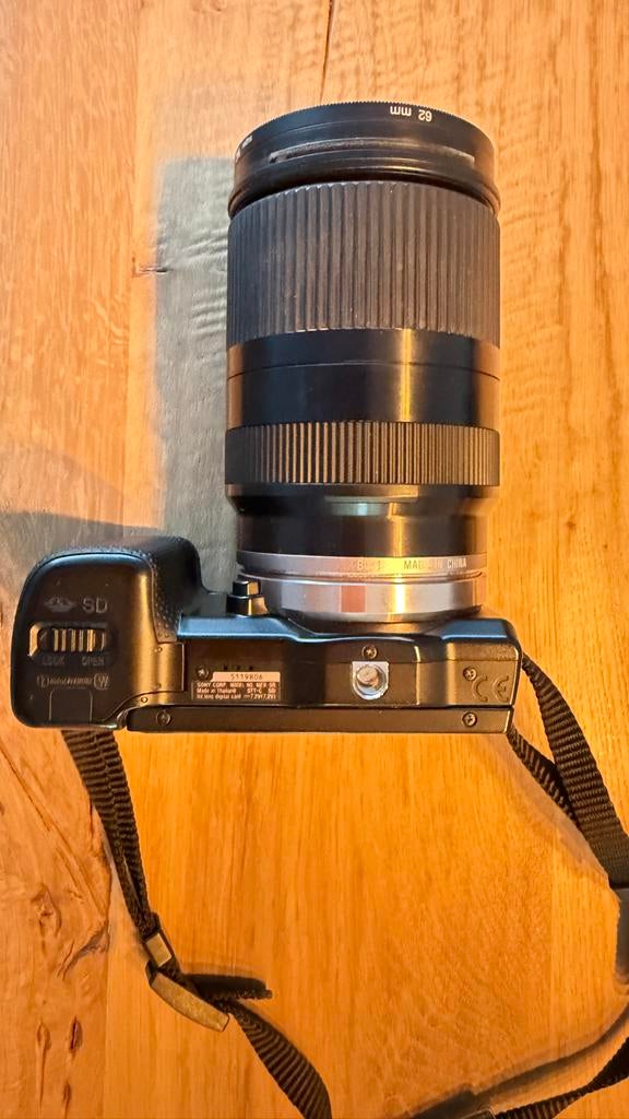 Sony NEX-5R met Tamron 18-200mm lens, Ophalen, Gebruikt, Compact, Sony