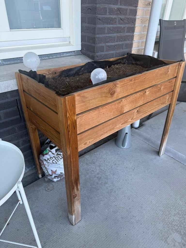 GRATIS  af te halen: Houten plantenbak inclusief grond, Gebruikt, Balkon, Ophalen of Verzenden, 60 tot 100 cm