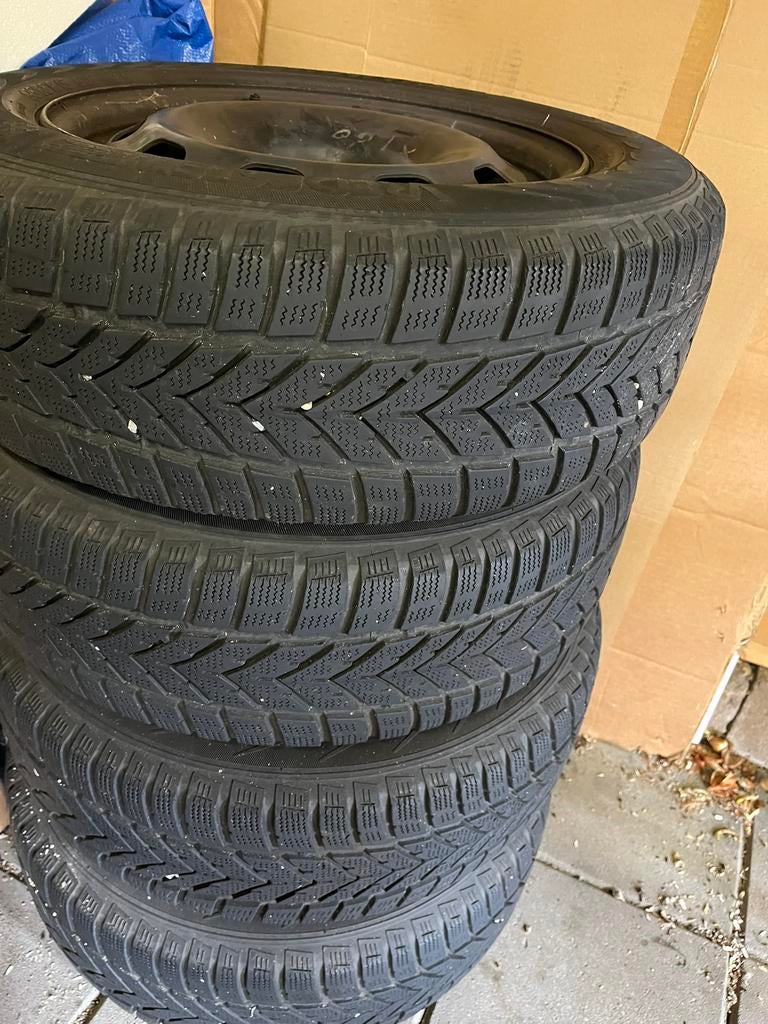 Winterbanden VW  Polo Gratis af te halen, Auto-onderdelen, Banden en Velgen, Ophalen, Gebruikt, 15 inch, Banden en Velgen