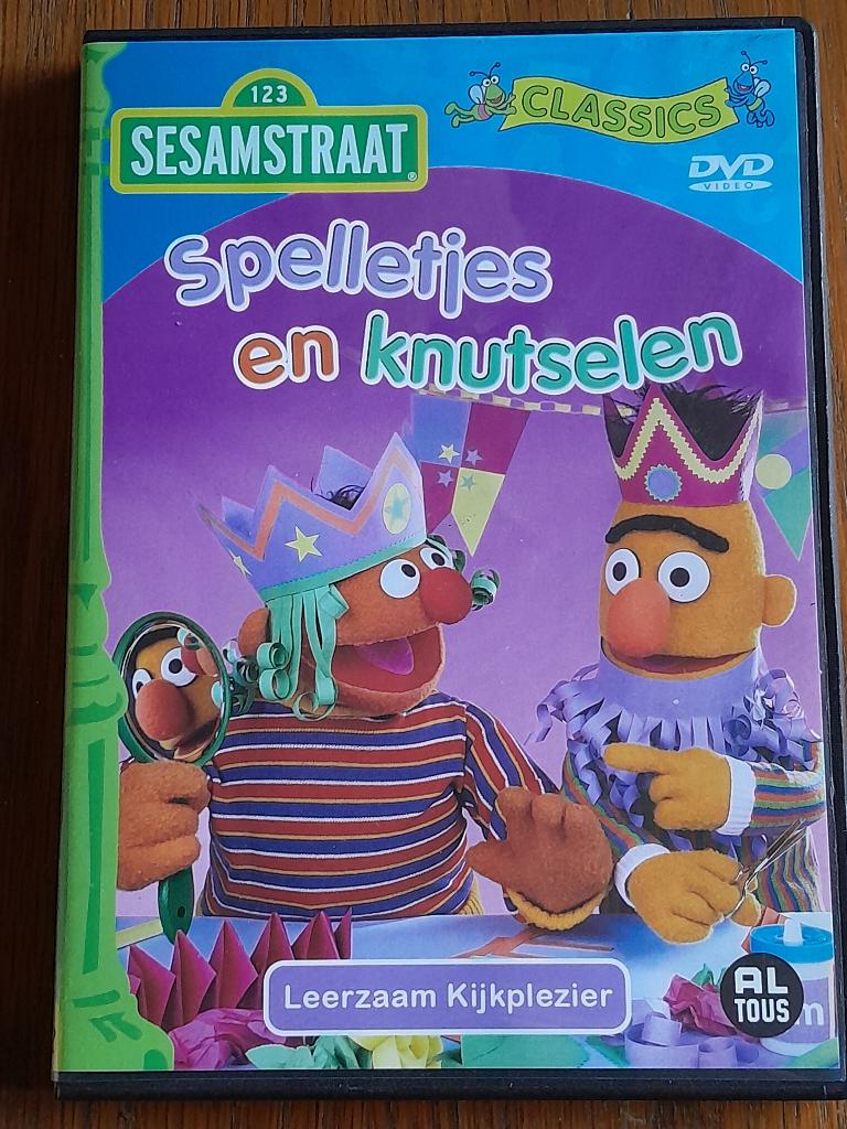 Sesamstraat spelletjes en knutselen dvd, Gebruikt, Alle leeftijden, Ophalen of Verzenden, Tv fictie