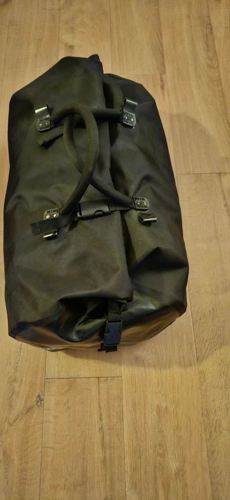 Motor tas met inhoud, Motoren, Ophalen