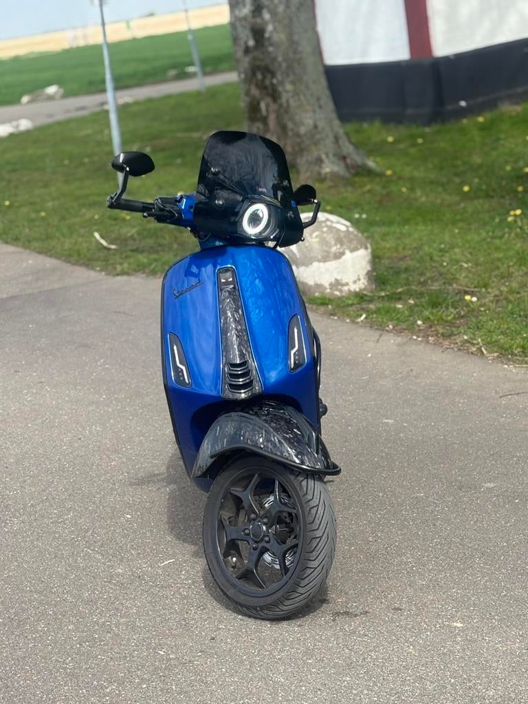 Vespa sprint 80cc IGET E4 brom, Fietsen en Brommers, Scooters | Vespa, Ophalen, Overige modellen, Maximaal 45 km/u, Zo goed als nieuw