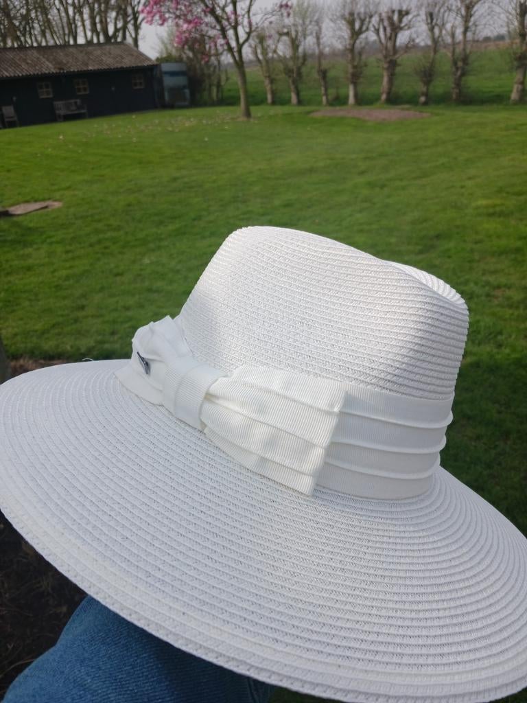 Hoed, NIEUW!, Kleding | Dames, Hoeden en Petten, Ophalen, Nieuw, One size fits all