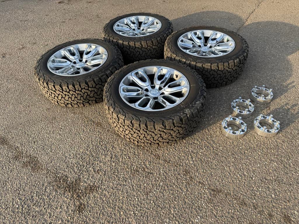 BFGoodrich All-Terrain T/A KO2 banden met velgen, Auto-onderdelen, Banden en Velgen, Ophalen, Gebruikt, 275 mm, Banden en Velgen