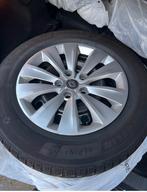 4 winterbanden voor Renault Captur, Auto diversen, Wieldoppen, Ophalen, Zo goed als nieuw