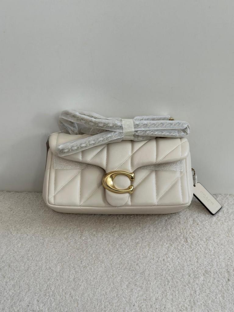 Nieuwe Coach Pillow Tabby Schoudertasje, Sieraden, Tassen en Uiterlijk, Tassen | Damestassen, Ophalen, Nieuw, Beige, Schoudertasje