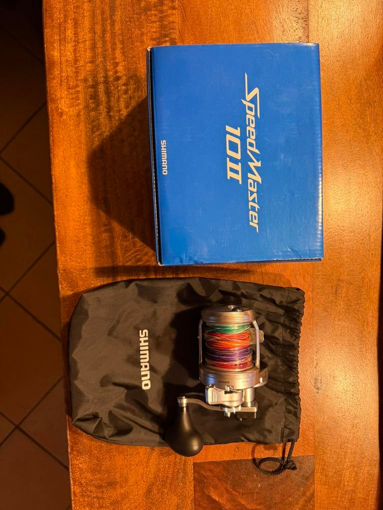 Shimano Speedmaster 10 2 speed Reel rechts handig, Watersport en Boten, Ophalen of Verzenden, Zo goed als nieuw, Molen