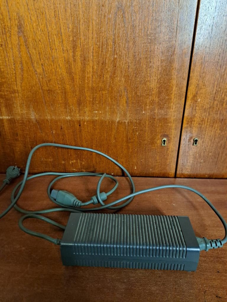 XBOX voeding adapter, Ophalen of Verzenden, Zo goed als nieuw, Voeding of Kabel, Xbox Original