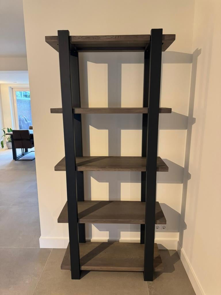 Boekenkast Verato, Pronto Wonen (kleur Moose), Ophalen, Eikenhout, 50 tot 100 cm, Zo goed als nieuw