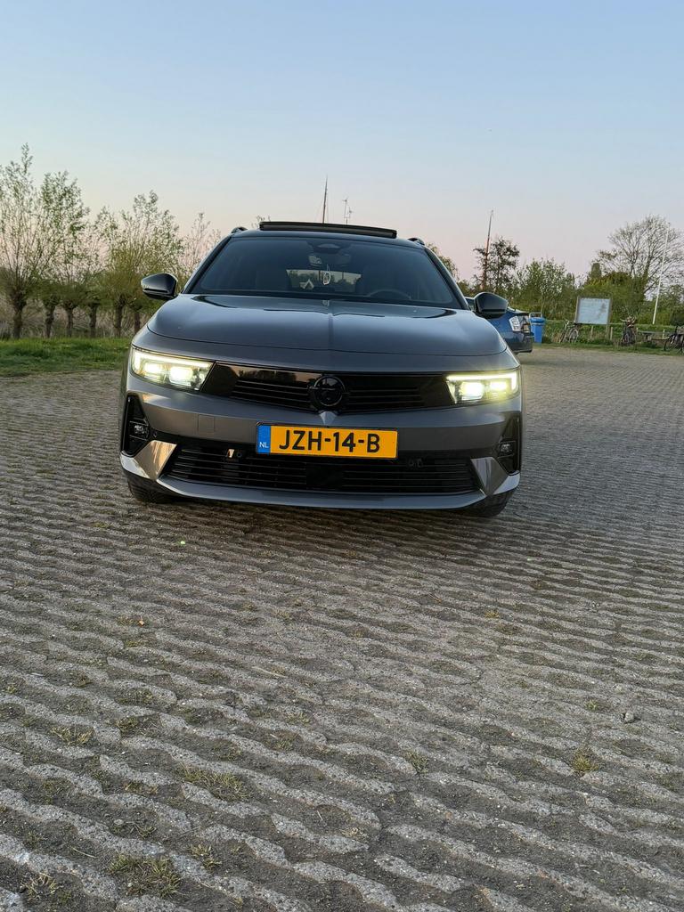 1.2 Turbo 130pk Automaat Panodak Elek.stoelen Full options, Auto's, 1321 kg, 1199 cc, Alcantara, 130 pk