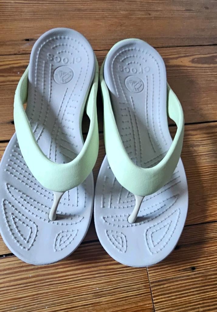 Crocs slippers W9, Slippers, Ophalen of Verzenden, Zo goed als nieuw, Crocs