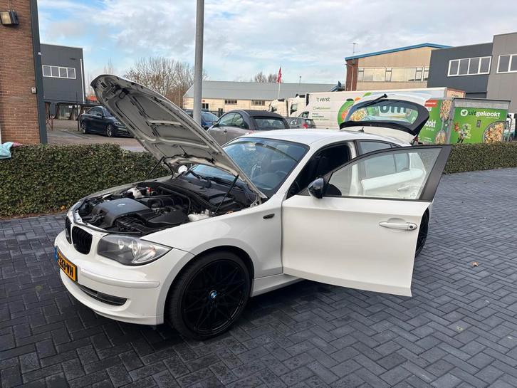 Bmw 1 serie e87 2009 116i, Audio, Tv en Foto, Drones, Ophalen of Verzenden