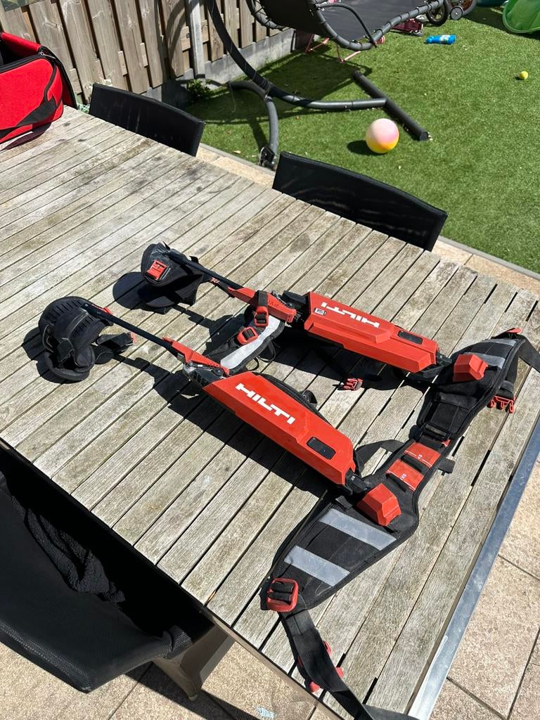 Hilti Exo-Skeleton met tas, Ophalen of Verzenden, Zo goed als nieuw