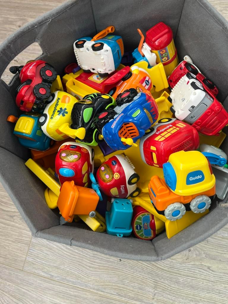 V-tech Toet Toet Auto's Mega Set met 14 auto's en schans, Ophalen of Verzenden, Gebruikt, 2 tot 4 jaar