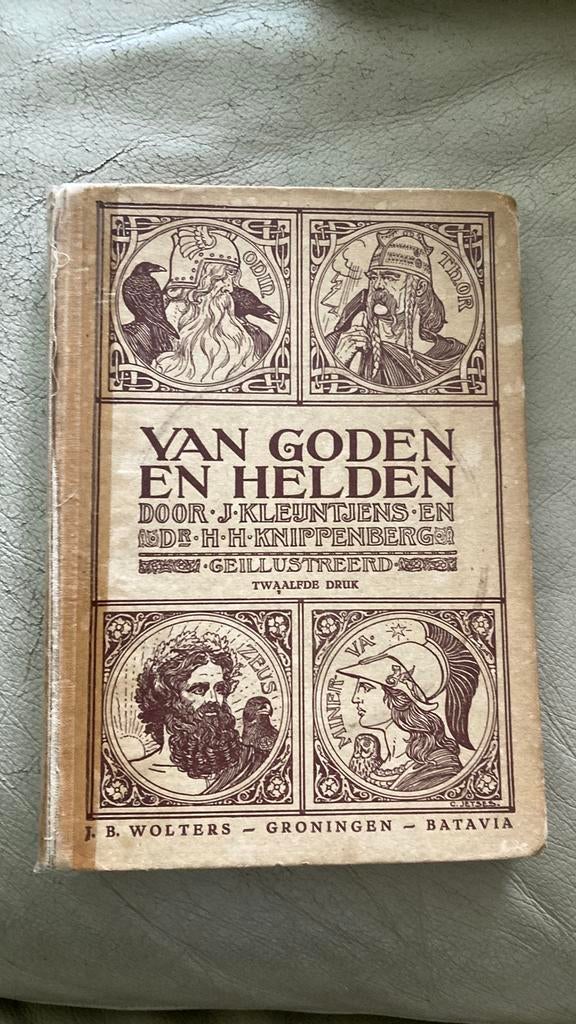 Van goden en helden / kleijntjens en knippenberg, Ophalen of Verzenden, Gelezen