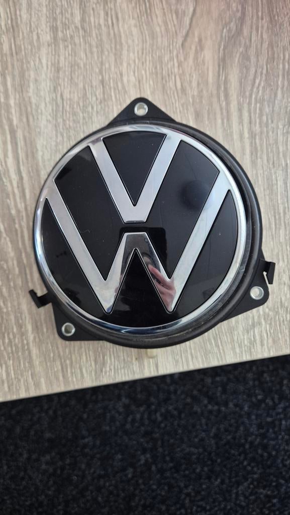 Volkswagen Golf 8 achterklep embleem, Gebruikt, Achterklep, Volkswagen, Ophalen of Verzenden