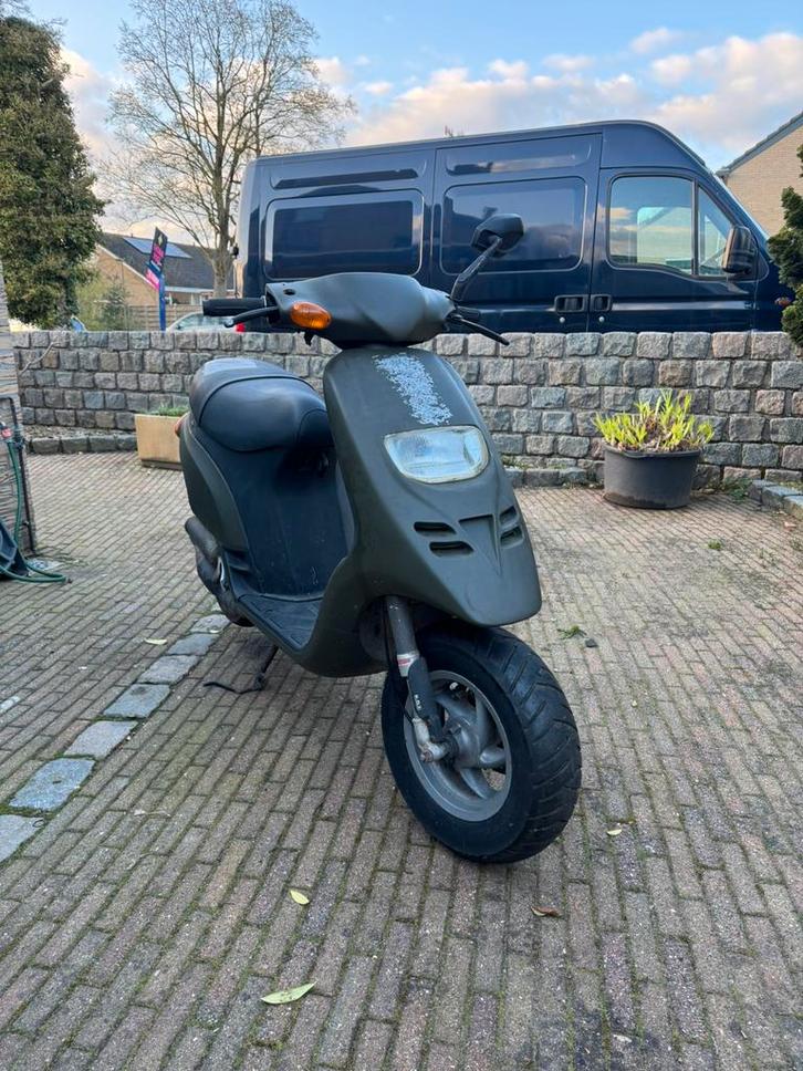 Piaggio typhoon duits, Fietsen en Brommers, Snorfietsen en Snorscooters, Zo goed als nieuw, Piaggio, Tweetakt, Ophalen