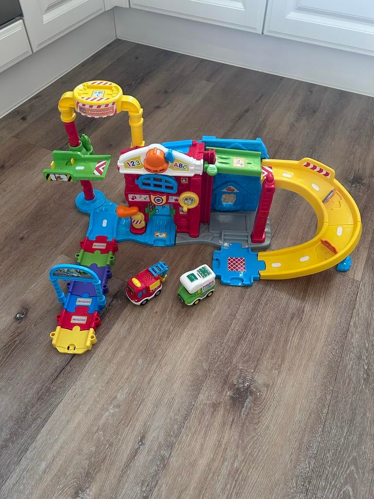 V-tech Toet Toet Auto's Brandweerkazerne, Ophalen, Gebruikt, 2 tot 4 jaar