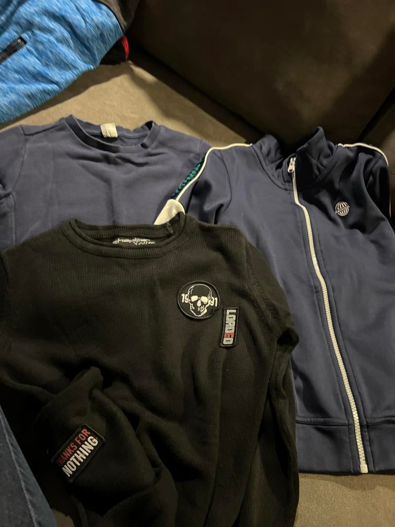 2 truien en 1 vest voor jongens, diverse maten, Ophalen, Gebruikt, Jongen, Trui of Vest