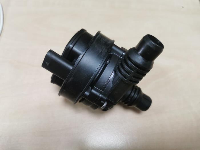 Extra waterpomp van een Mercedes A-Klasse, Gebruikt, -, Ophalen of Verzenden, -