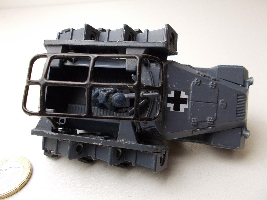 1978 Corgi Toys 907 HANOMAG SEMI TRACK ROCKET LAUNCHER (-D-), Ophalen of Verzenden, Gebruikt, Bus of Vrachtwagen, Corgi